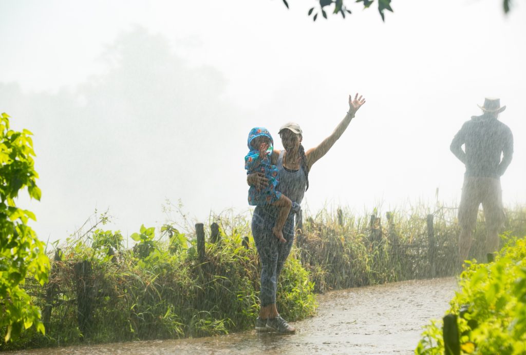 Image credit: Lesanne Fowler Photography Children at The Victoria Falls