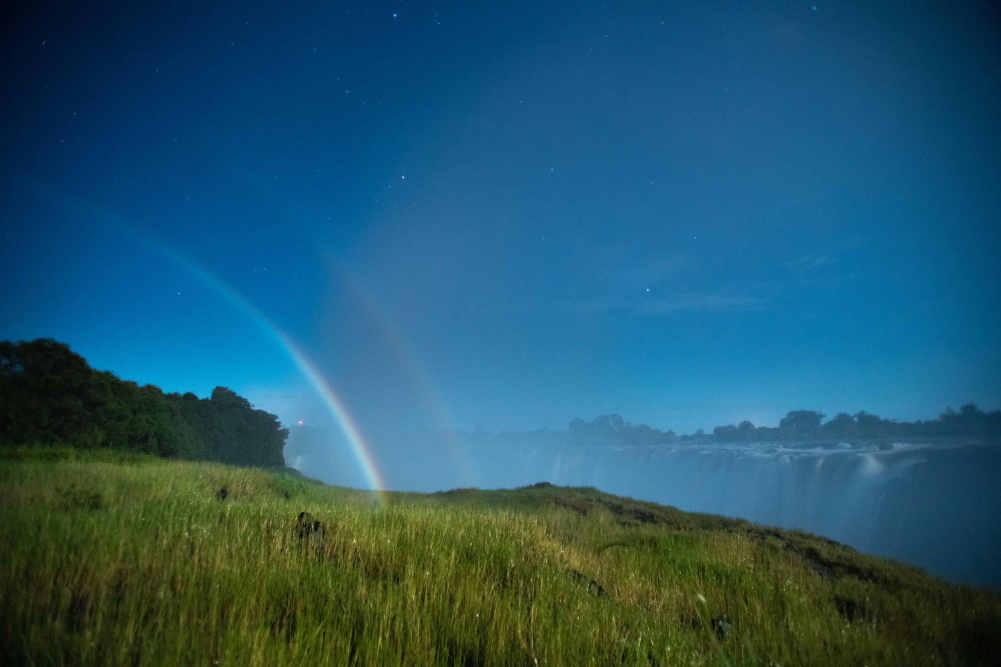 victoria falls moonbow
